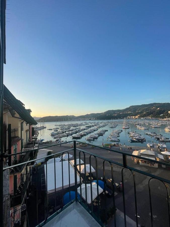 Suite Ventidue - Fronte Mare Lerici Luaran gambar